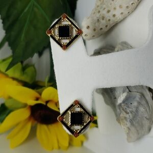 Vintage 1900s square enamel gold tone/black pierced earrings w/coral color beads